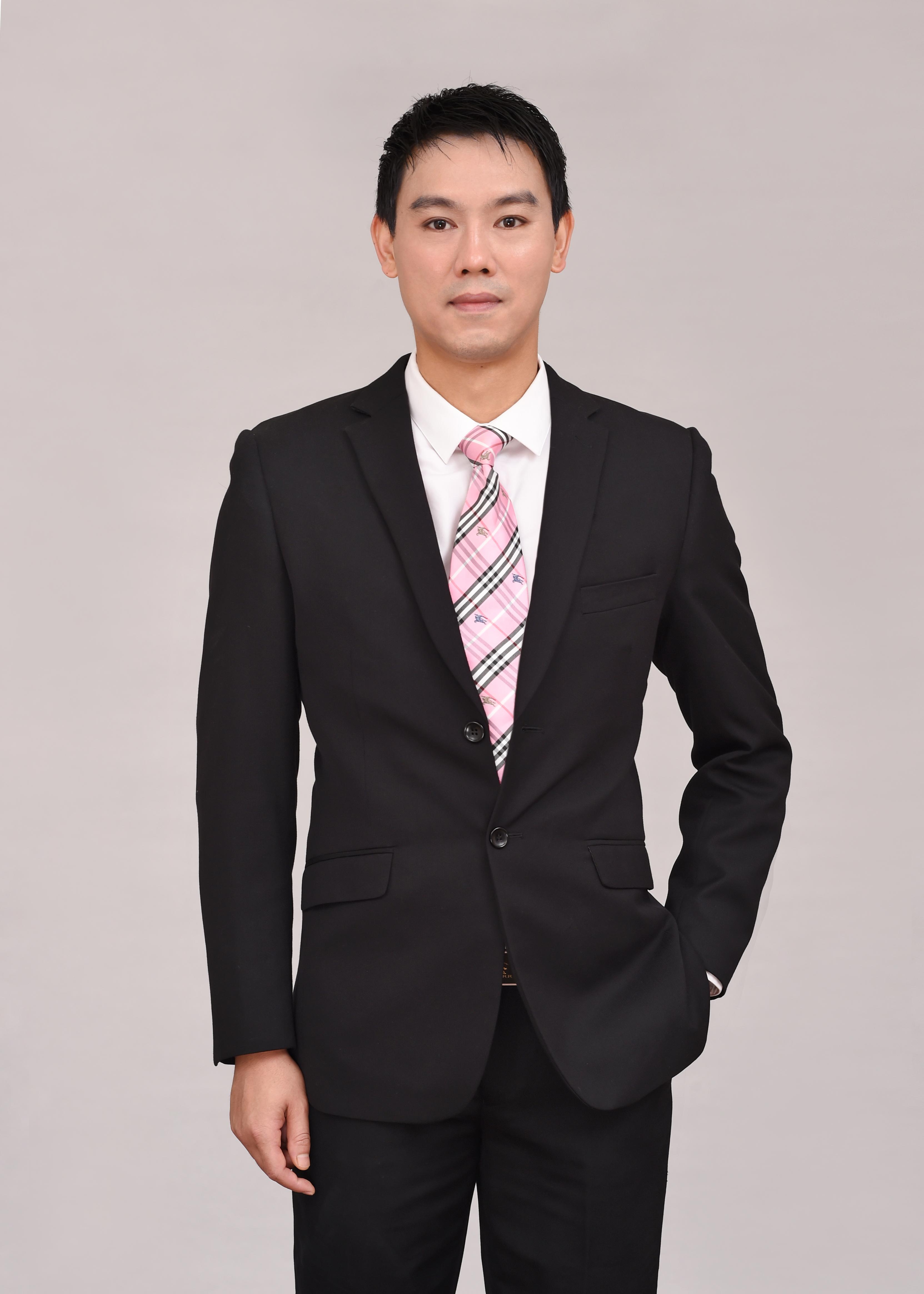且华威 选角与表演指导负责人